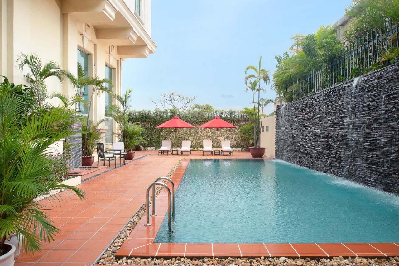 Avani Hai Phong Harbour View Hotel Esterno foto