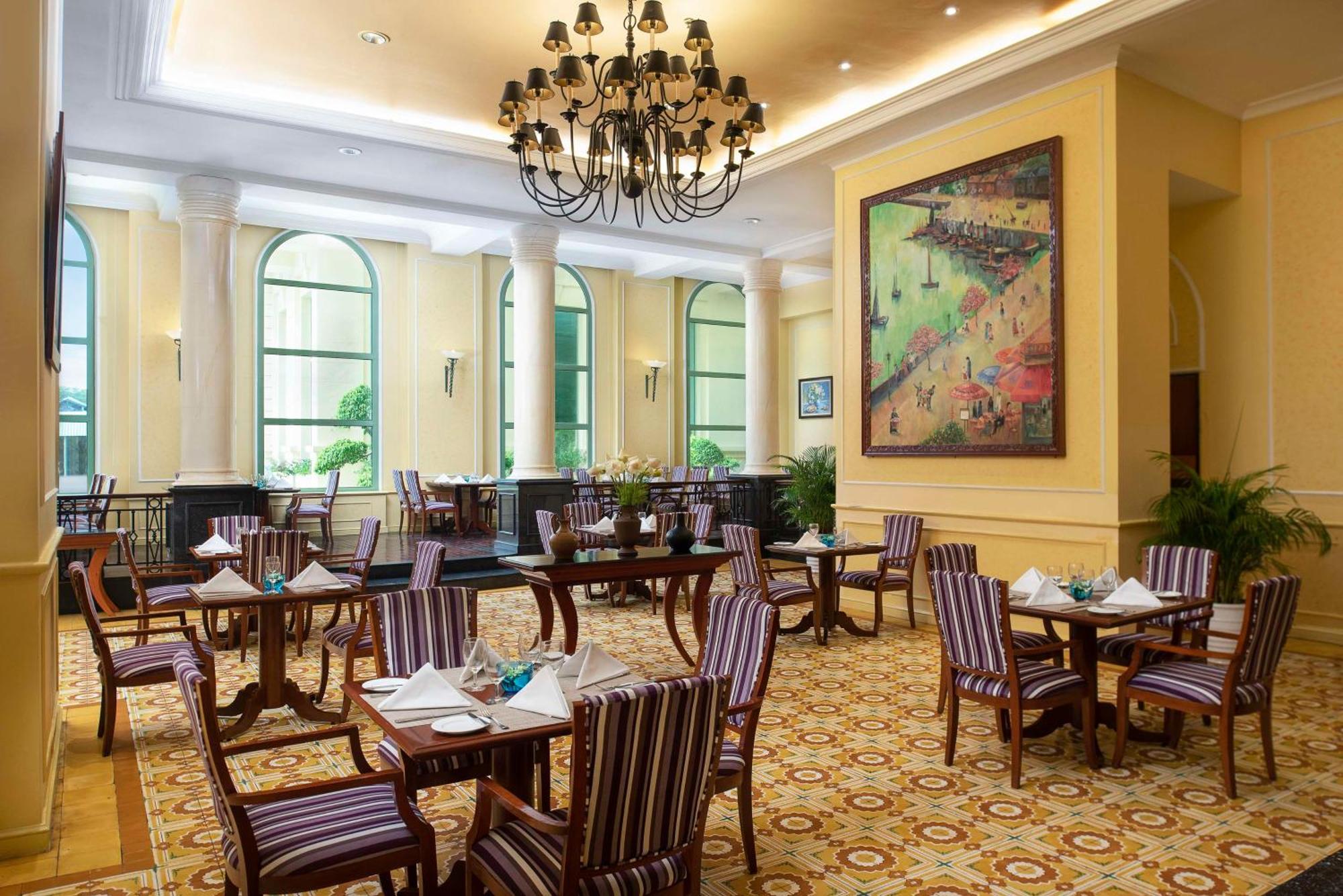 Avani Hai Phong Harbour View Hotel Esterno foto